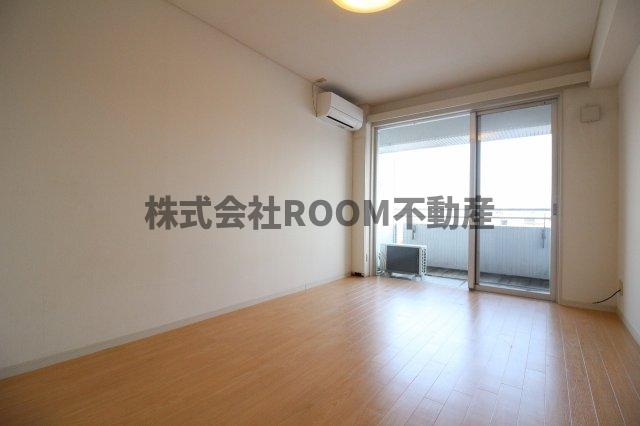 その他部屋・スペース　開放的な寝室です