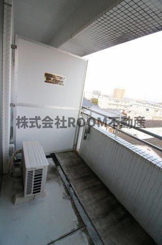 バルコニー　バルコニーからの眺めを楽しみながら食事をしませんか