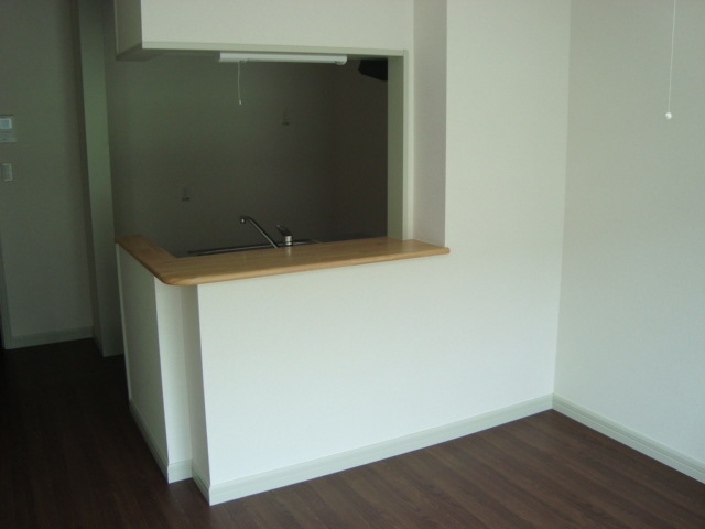 居室・リビング　同建物別号室