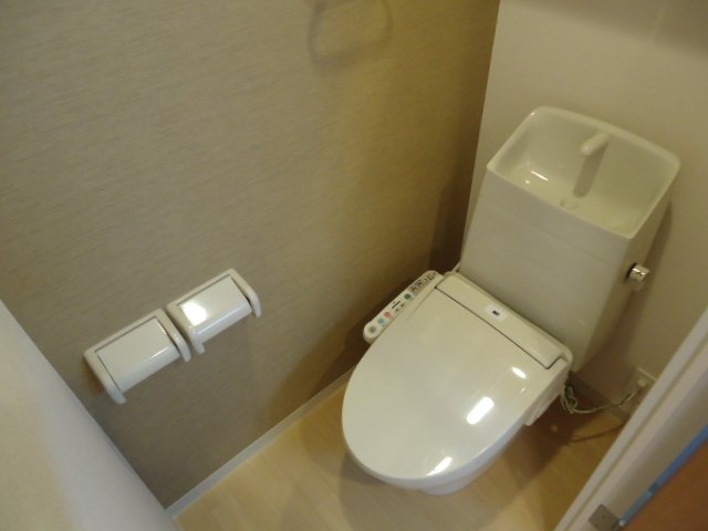 トイレ　シャワートイレ