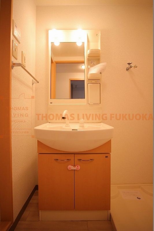 洗面設備　収納多くて使いやすい。
