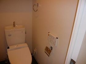 トイレ　「温水洗浄便座付きトイレ」