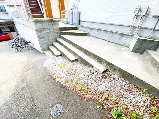 エントランス　開放的なエントランス♪