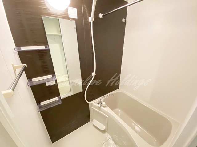 バス・シャワールーム　浴室乾燥付き♪