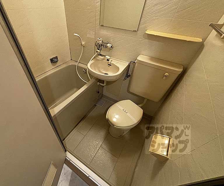 バス・シャワールーム