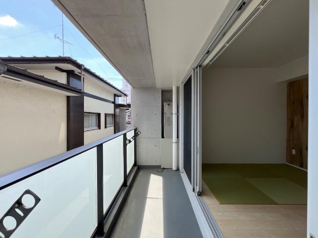 バルコニー　ベランダ