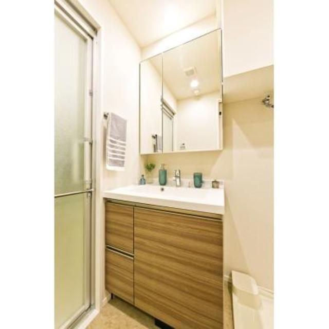 洗面設備　写真は同タイプ住居です