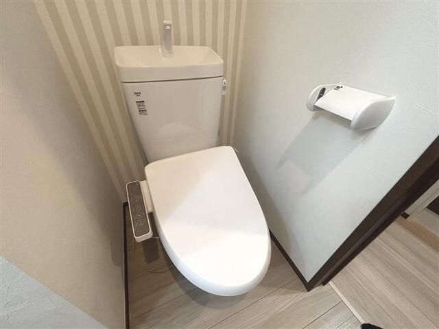 トイレ　同メーカー施工例