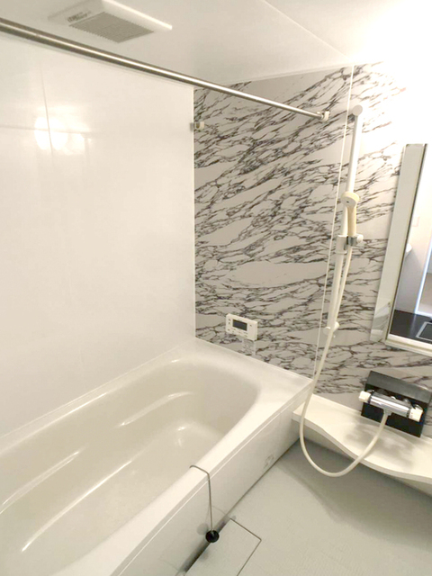 バス・シャワールーム　一坪風呂