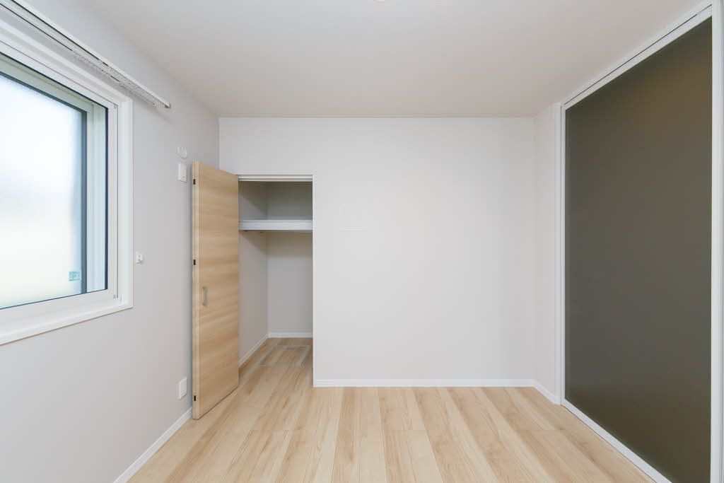 その他部屋・スペース　洋室　書斎や趣味の部屋や、将来の子どもの勉強部屋、もちろん…