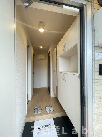 玄関　※同一建物別号室のお写真です。