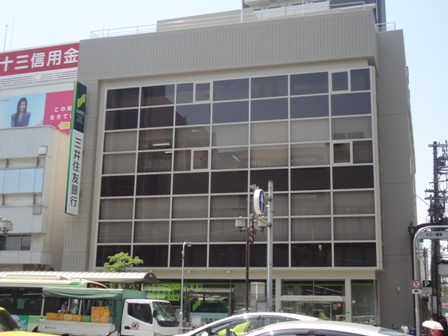 銀行　三井住友銀行十三支店【十三本町1丁目】（銀行）まで728m