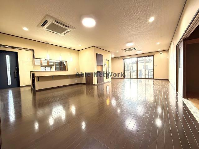 居室・リビング　１階LDK12.75帖