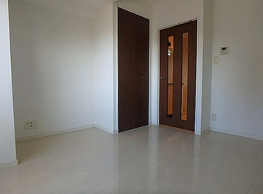 居室・リビング　☆明るい洋室☆