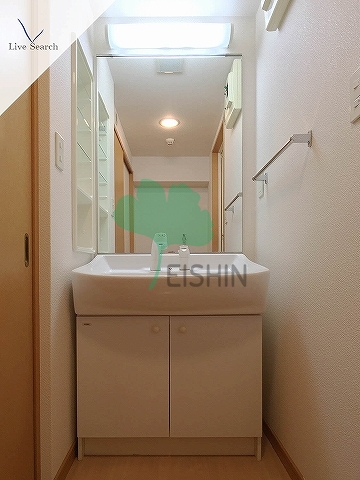洗面設備　シンプルで使いやすい洗面台です！