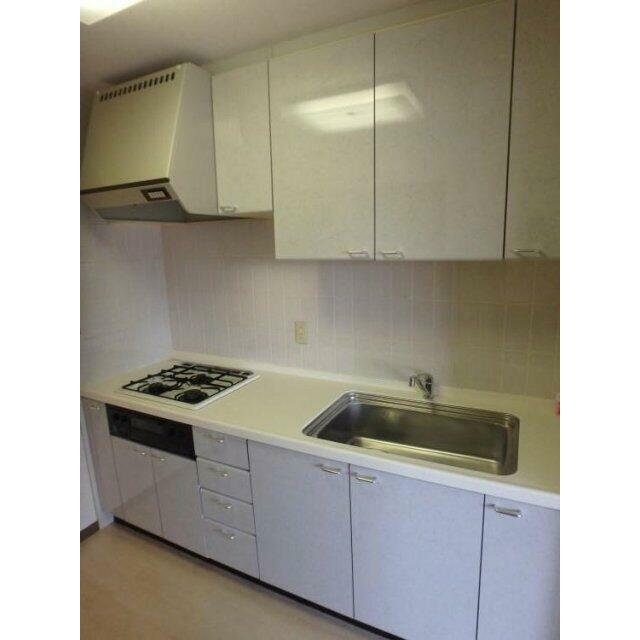 キッチン　システムキッチン(3口ガスコンロ・グリル付)