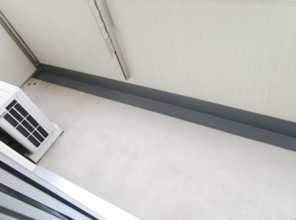 バルコニー　★洗濯物を干すスペース充分に取れます★