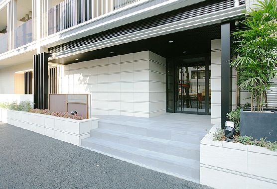 建物外観　★外壁タイル張り★