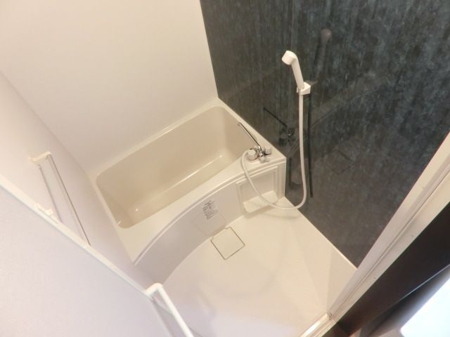 バス・シャワールーム　浴室乾燥機もございます