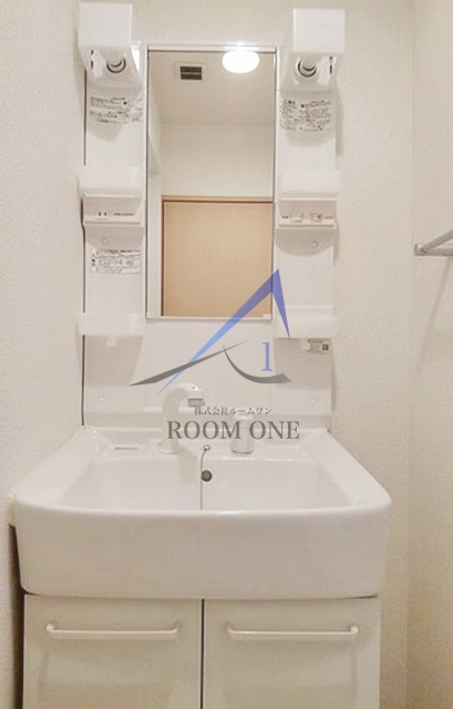 洗面設備　独立洗面台です。