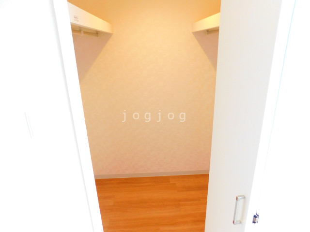 収納　洋室には大きなクローゼットがあります