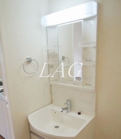 洗面設備　独立洗面台です。