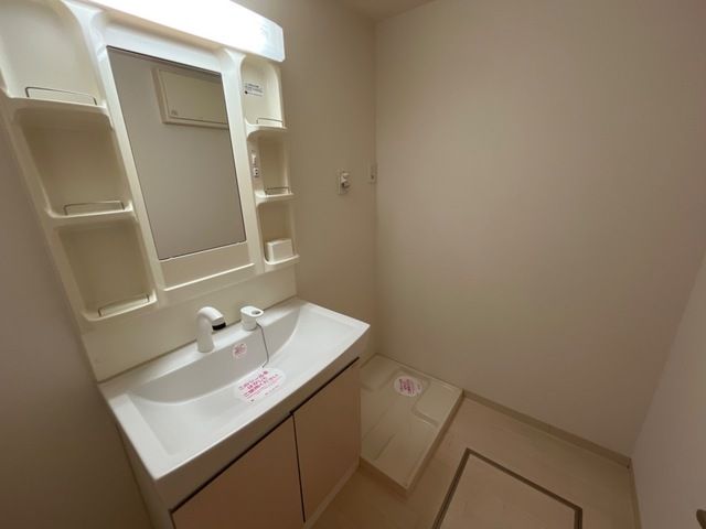 洗面設備　明るい洗面所です★