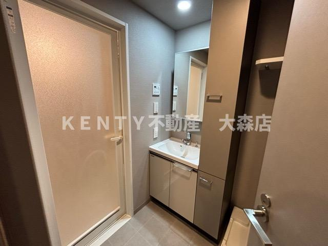 洗面設備　スペースが確保できる洗面所です