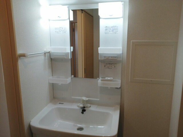 洗面設備　忙しい朝には欠かせない洗面所です