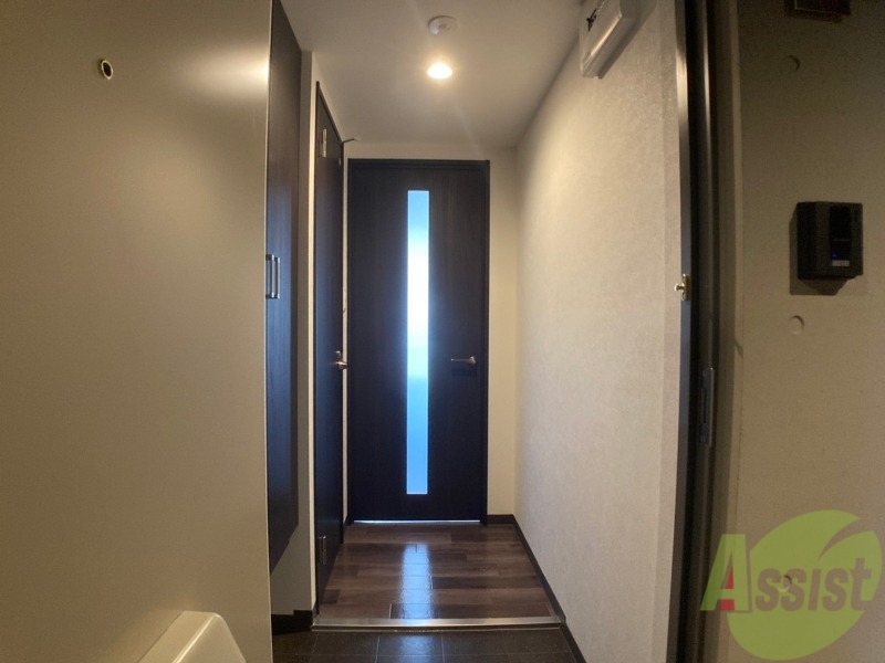 玄関　玄関の様子です。明るい印象ですね。気分もあがりそう。