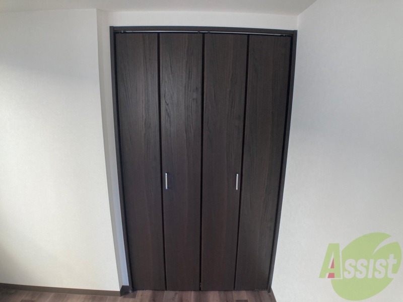 収納　寝室の収納です。部屋がすっきり片付きます。