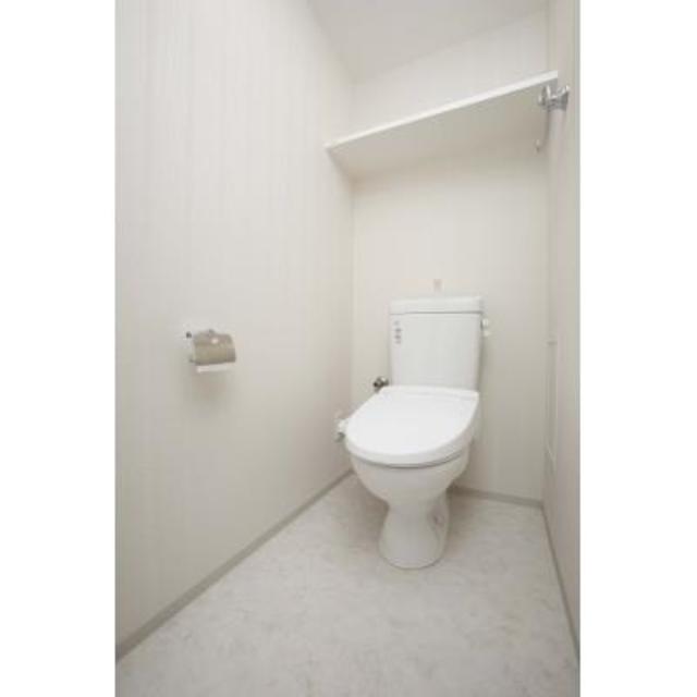 トイレ　※写真は同タイプ住戸です。