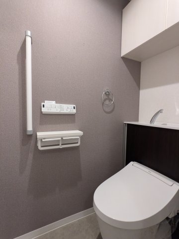 トイレ　ゆったりとした空間のトイレです