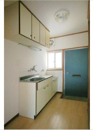 玄関　同タイプの部屋写真です
