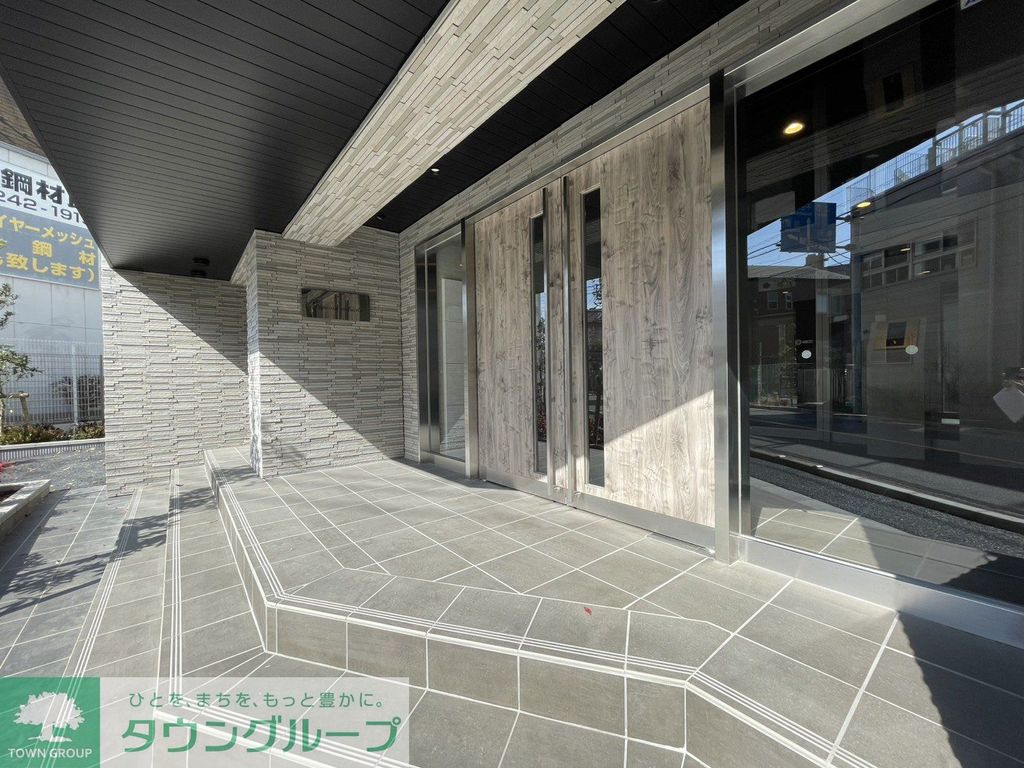 エントランス　エントランス