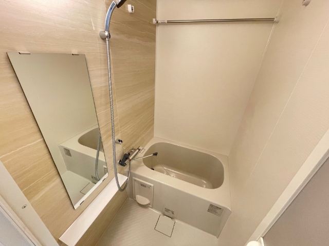 バス・シャワールーム　６０５号室の写真です。