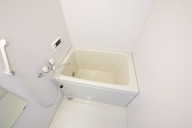 バス・シャワールーム　ゆったり過ごせるお風呂です