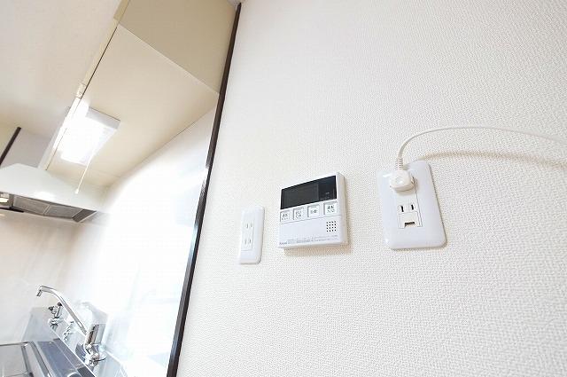 その他設備　給湯器のリモコンも付いてます