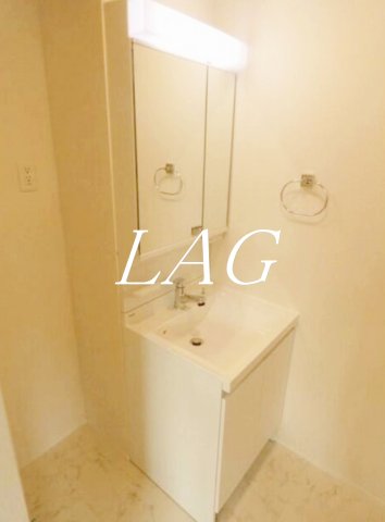 洗面設備　独立洗面台です。