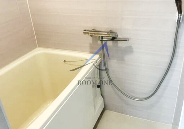 バス・シャワールーム　お風呂です。