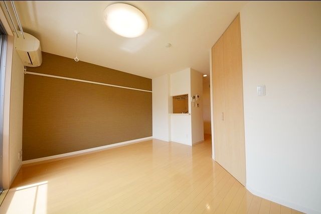 居室・リビング　内装