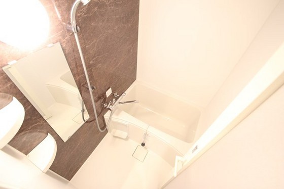 バス・シャワールーム　※別部屋の写真です