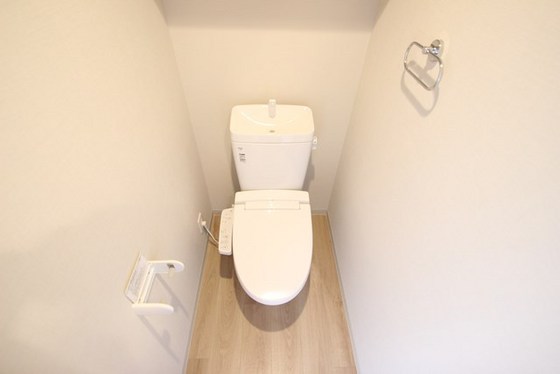 トイレ　※別部屋の写真です