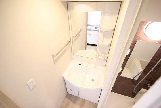洗面設備　※別部屋の写真です