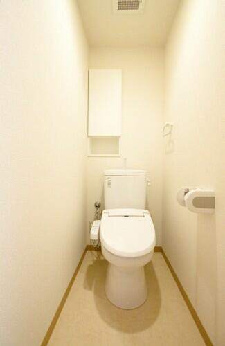 トイレ　温水洗浄便座機能です