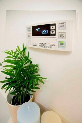 その他　モニタ付きインターホンです