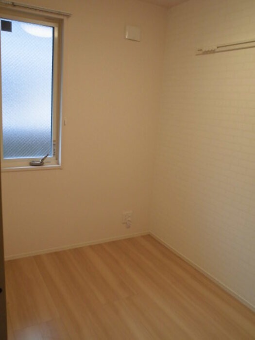 その他部屋・スペース　フローリングの室内です。