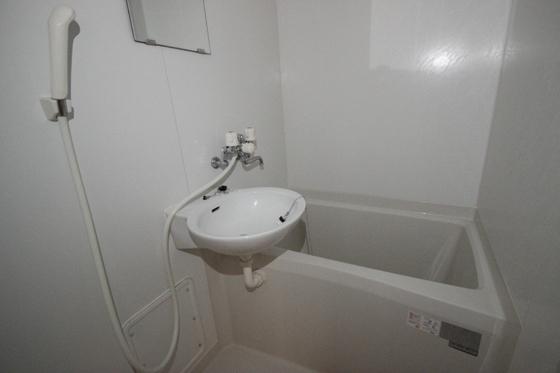 洗面設備　※別部屋の写真です