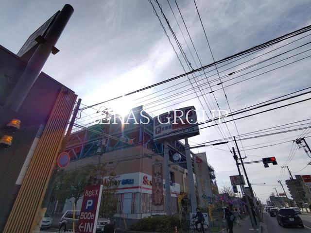 ショッピングセンター　SHOPS（ショッピングセンター）まで612m