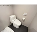 トイレ　温水洗浄便座機能付き♪